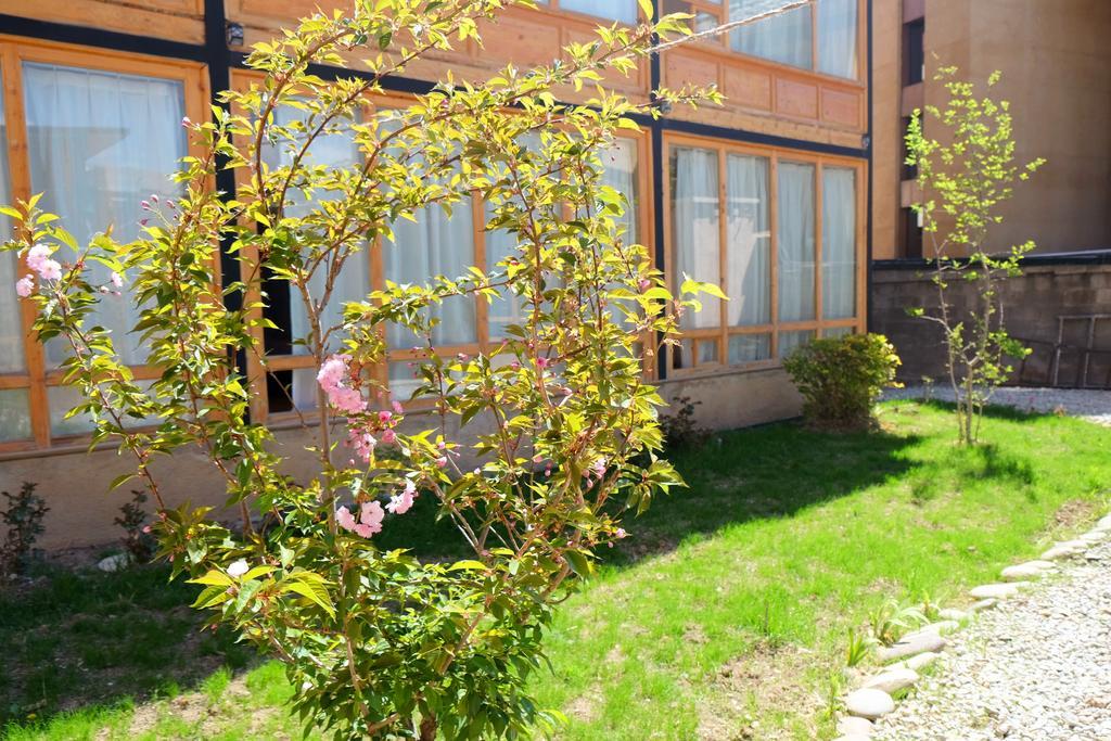 Huksum House Apartment Deqen Exterior photo